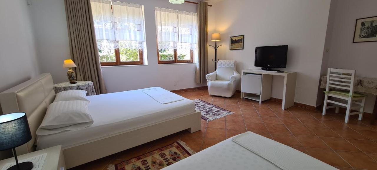 Veranda B&B Berat Ruang foto
